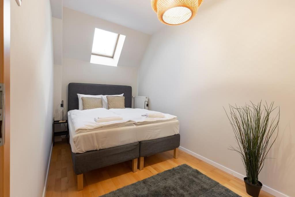 S22 Apartment *